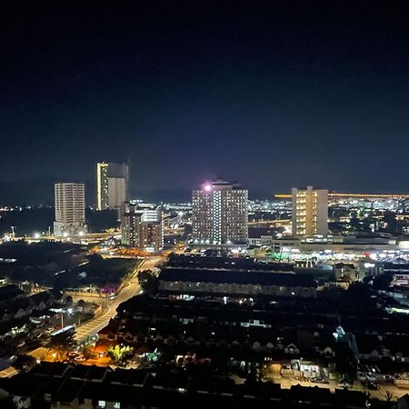 New 6Pax Soho Near Usm & Spice Arena & Airport Appartement Bayan Lepas Buitenkant foto