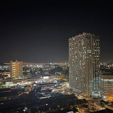 New 6Pax Soho Near Usm & Spice Arena & Airport Appartement Bayan Lepas Buitenkant foto