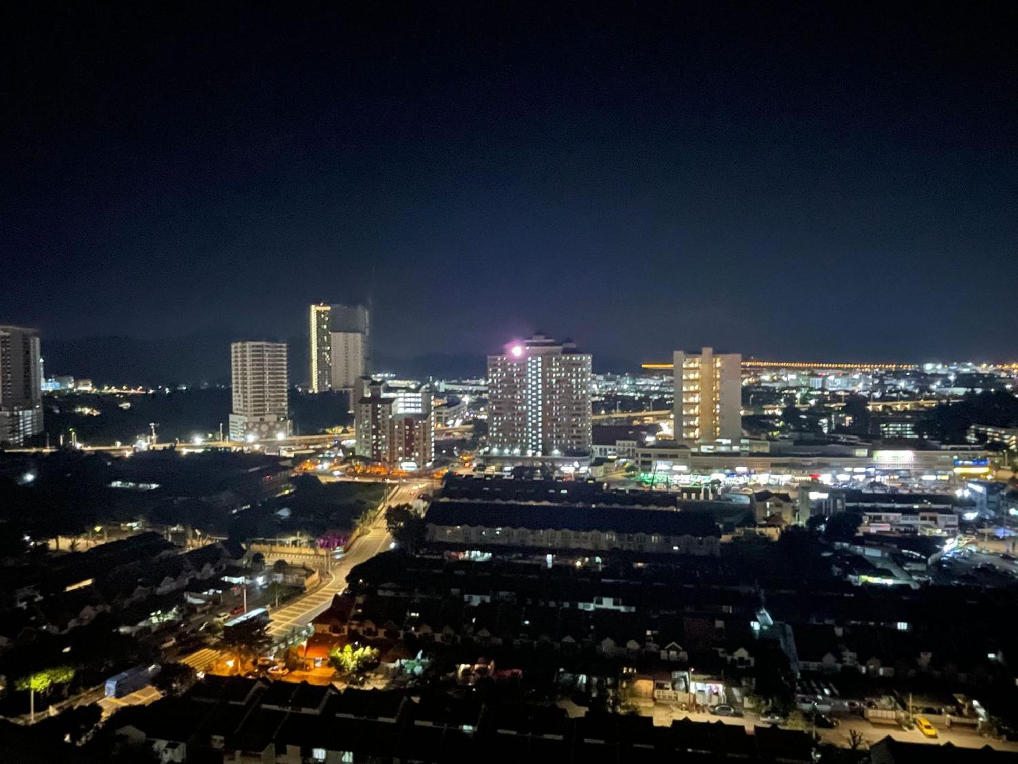 New 6Pax Soho Near Usm & Spice Arena & Airport Appartement Bayan Lepas Buitenkant foto
