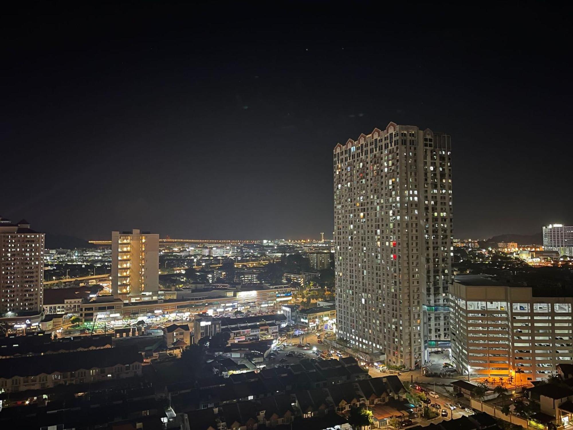 New 6Pax Soho Near Usm & Spice Arena & Airport Appartement Bayan Lepas Buitenkant foto